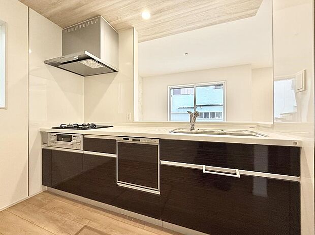 ■家族の絆を深める、温もりのあるキッチン