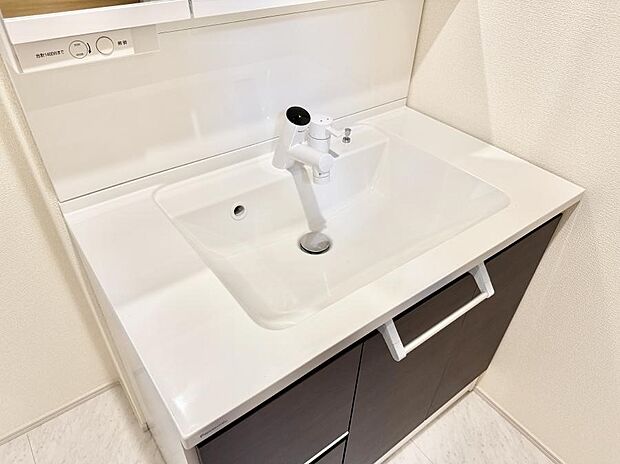 ■手洗いや顔を洗う時も快適に使える便利なシャワー