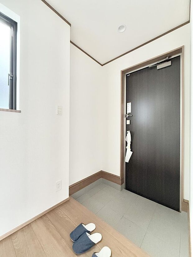 ■ 毎日を気持ちよく迎える、明るく温もりのある玄関