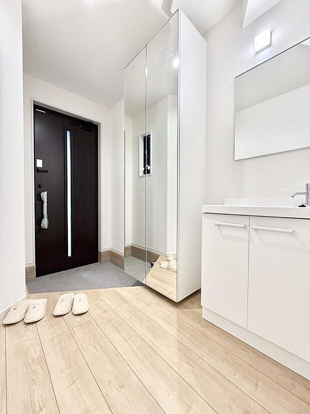 ■玄関はお家の顔！おしゃれな玄関でお客様をお迎え！