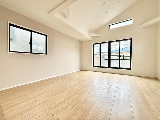 ■くつろぎと笑顔が集まる、心温まるリビング