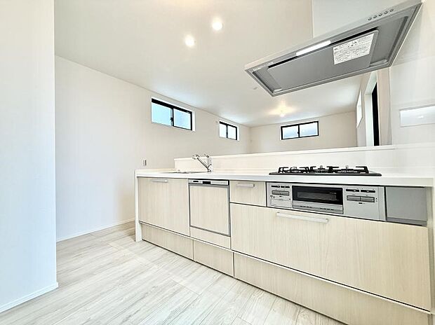 ■シンプルで美しく心地よい時間を生むキッチン空間