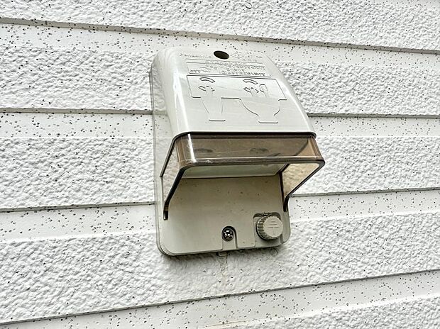 ■屋外に電源コンセントがあれば、高圧洗浄機で窓や外壁を掃除するなど便利です。