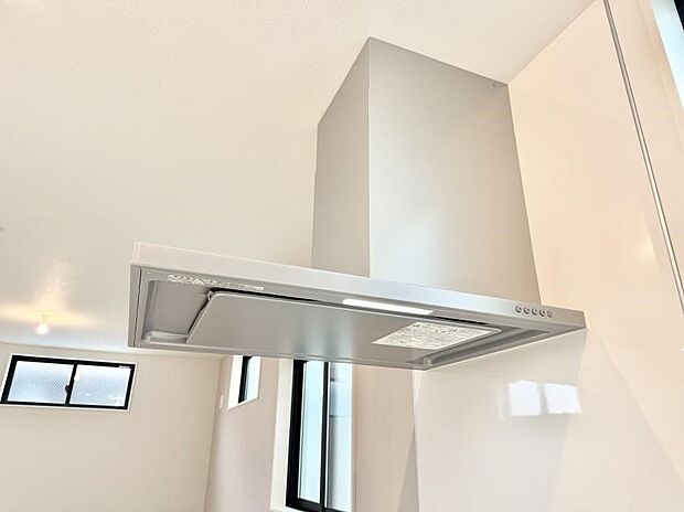 ■調理時の蒸気や匂いが換気扇に誘導され、効率的に排煙ができます。