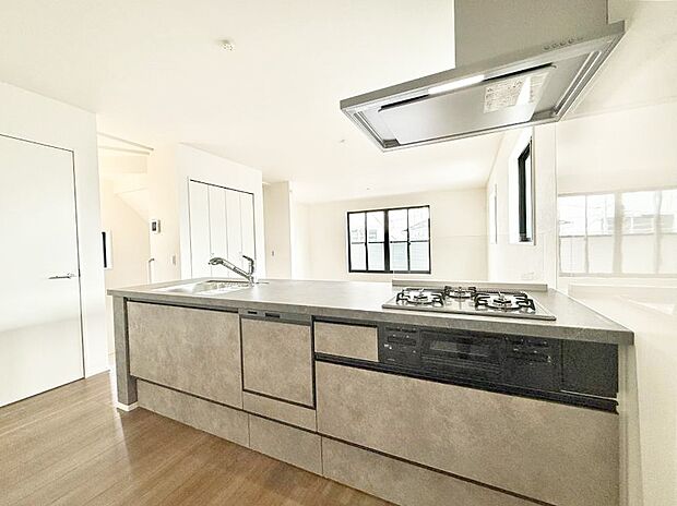 ■美味しい時間が生まれる、笑顔あふれるキッチン