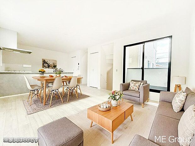 ■くつろぎと笑顔が集まる、心温まるリビング