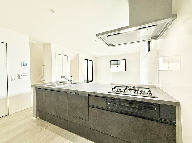 ■家族の絆を深める、温もりのあるキッチン