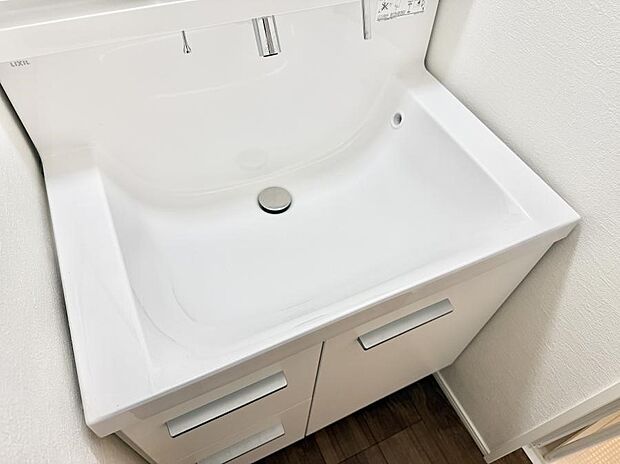 ■手洗いや顔を洗う時も快適に使える便利なシャワー