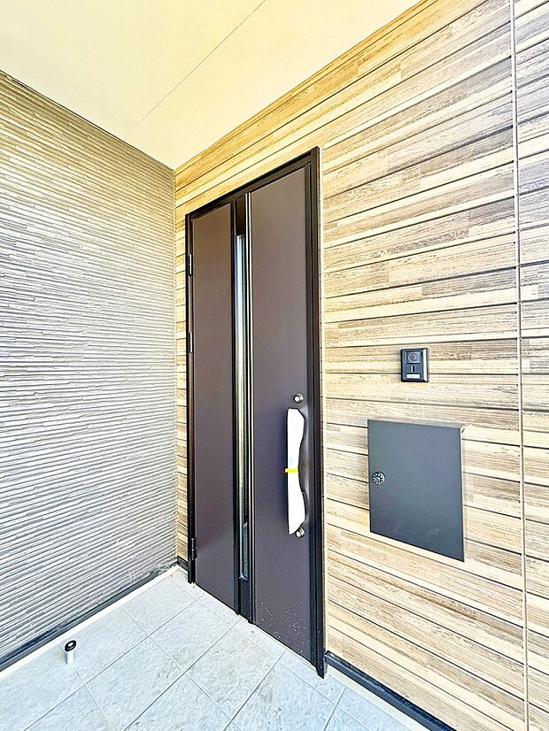 ■ 心地よい暮らしへとつながる、温かい玄関