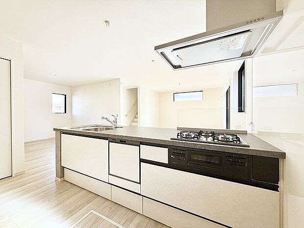 ■シンプルで美しく心地よい時間を生むキッチン空間