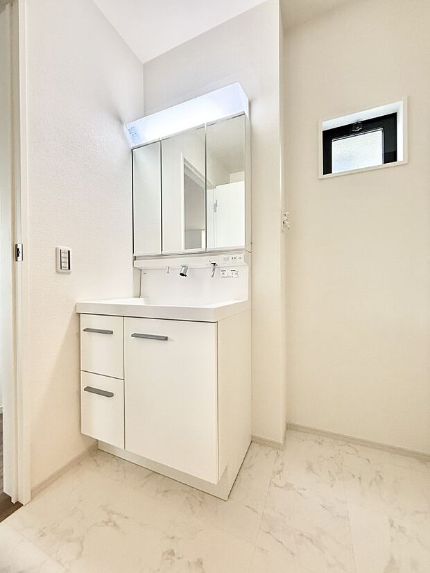 ■朝の準備がスムーズにできる広さです