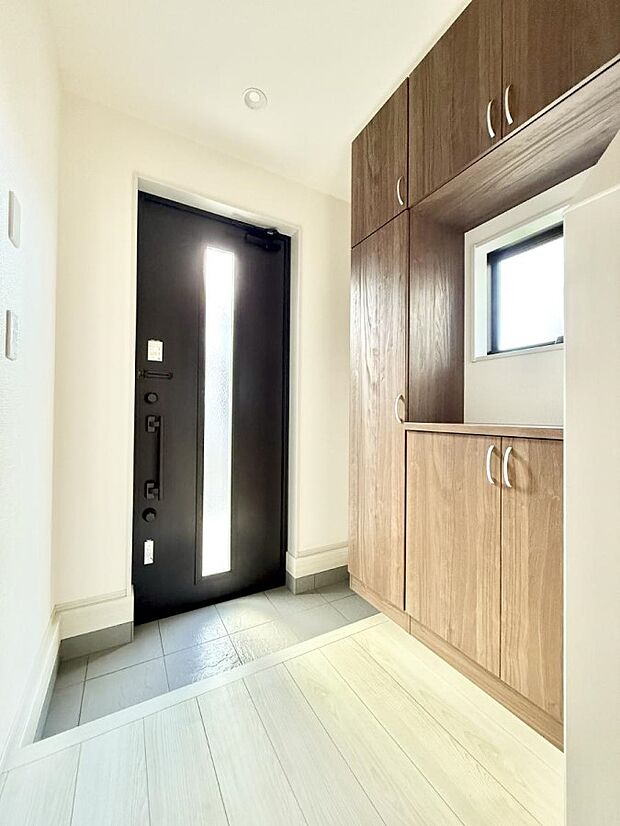 ■ ここから始まる一日、すっきり整った玄関