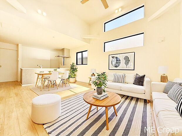 ■陽当り良好な2Fリビング+床暖房で冬もポカポカ!