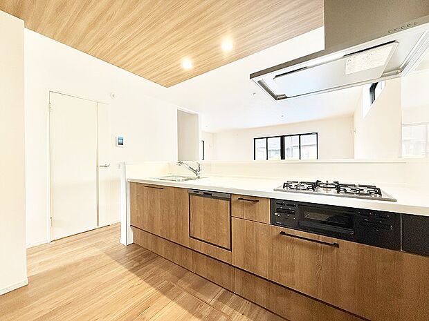 ■美味しい時間が生まれる、笑顔あふれるキッチン