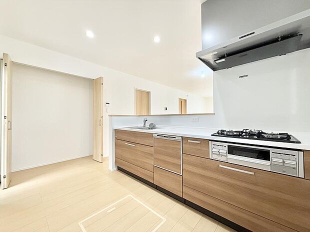 ■シンプルで機能的、毎日使いやすいキッチン