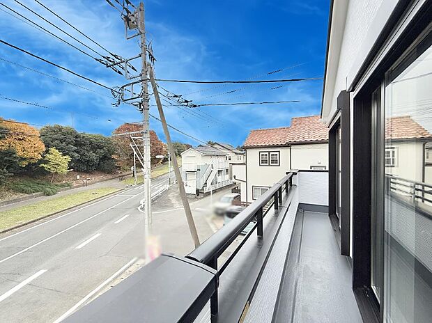 ■ 季節の移ろいを感じられる開放的な空間です