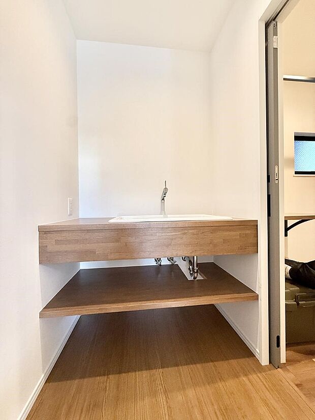 ■明るい洗面所は毎朝の歯磨きも楽しくできちゃいそうです♪