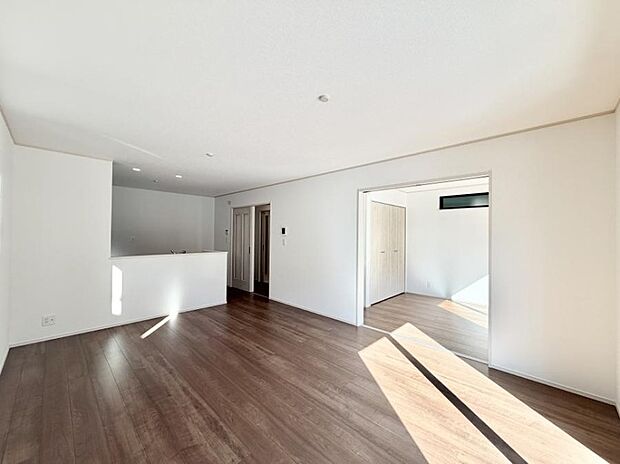 ■くつろぎと笑顔が集まる、心温まるリビング