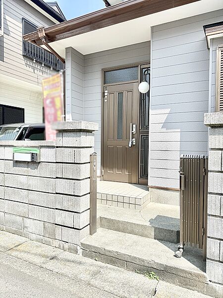 ■ 心地よい暮らしへとつながる、温かい玄関