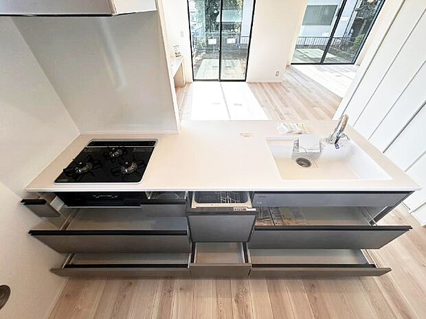 ■家族の絆を深める、温もりのあるキッチン