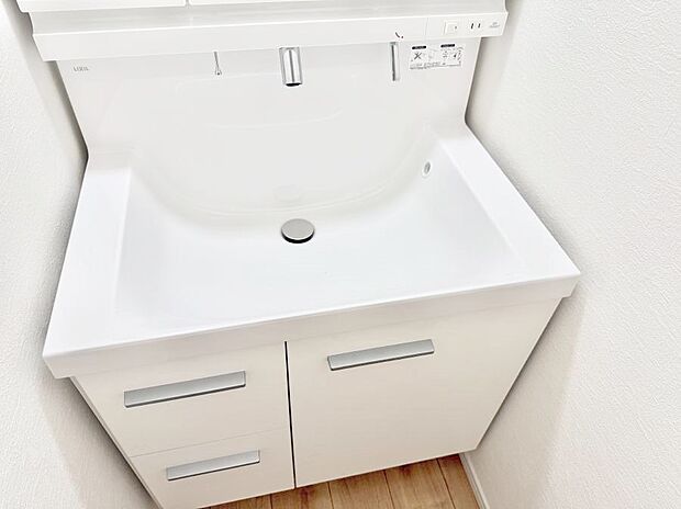 ■手洗いや顔を洗う時も快適に使える便利なシャワー