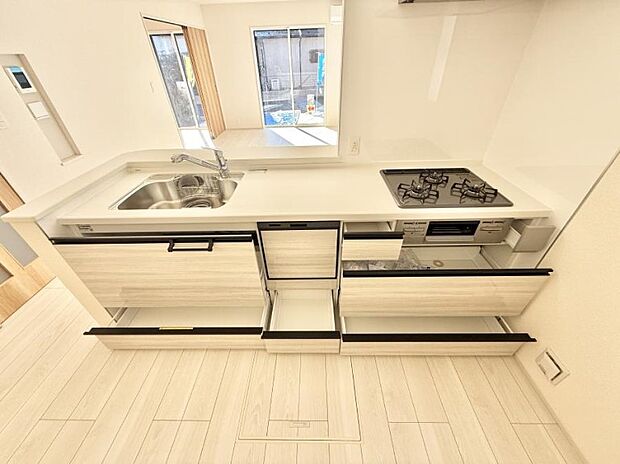 ■家族の絆を深める、温もりのあるキッチン