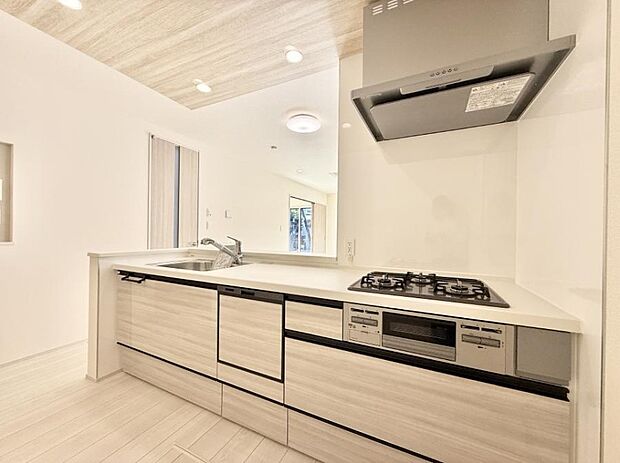 ■シンプルで機能的、毎日使いやすいキッチン