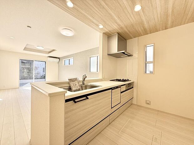 ■家族の絆を深める、温もりのあるキッチン