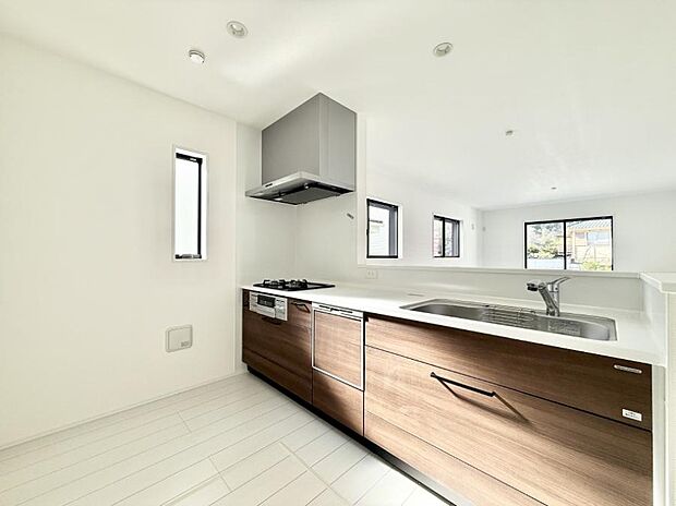 ■シンプルで機能的、毎日使いやすいキッチン