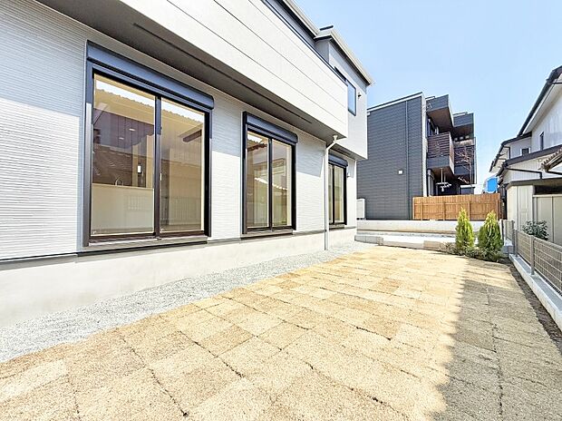 ■暮らしに潤いを与える、緑が取り入れられた住まいです