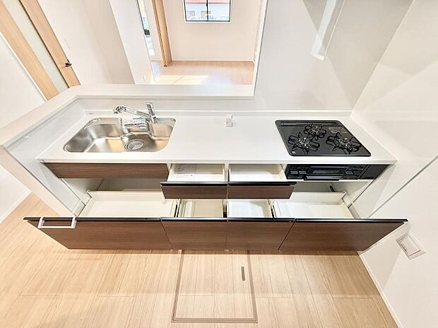 ■家族の絆を深める、温もりのあるキッチン