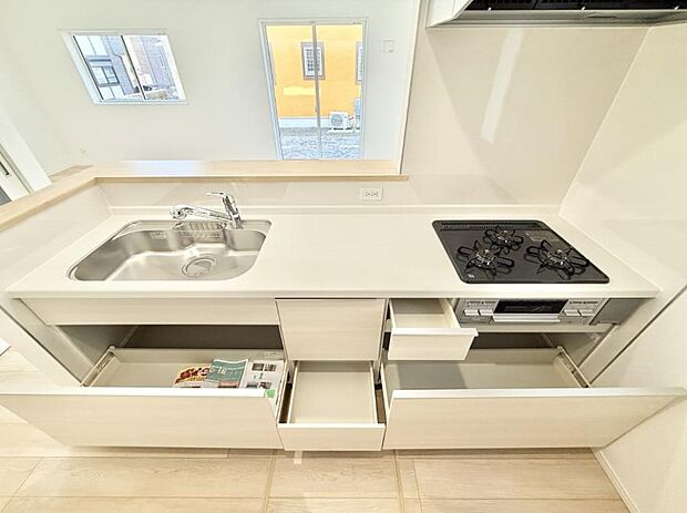 ■家族の絆を深める、温もりのあるキッチン