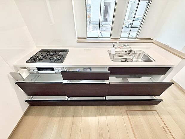 ■家族の絆を深める、温もりのあるキッチン