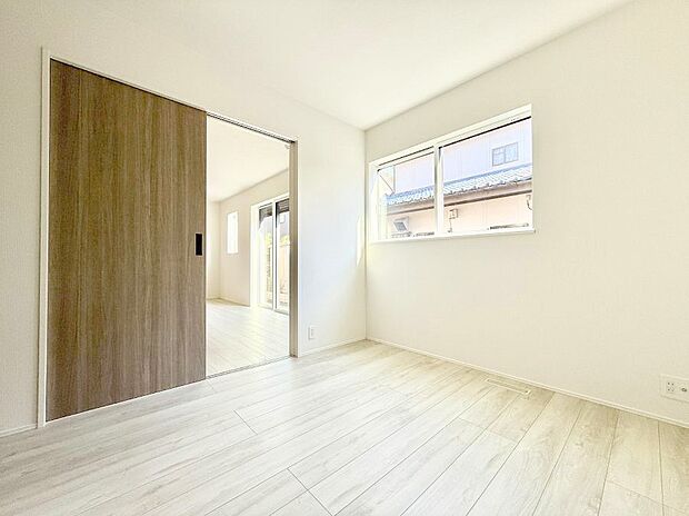 ■落ち着いた雰囲気のお部屋で心が安らぐ空間