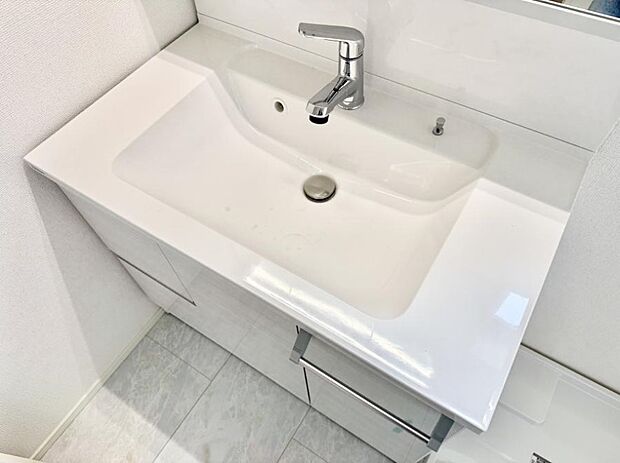 ■手洗いや顔を洗う時も快適に使える便利なシャワー