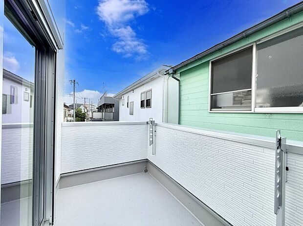 ■ 季節の移ろいを感じられる開放的な空間です