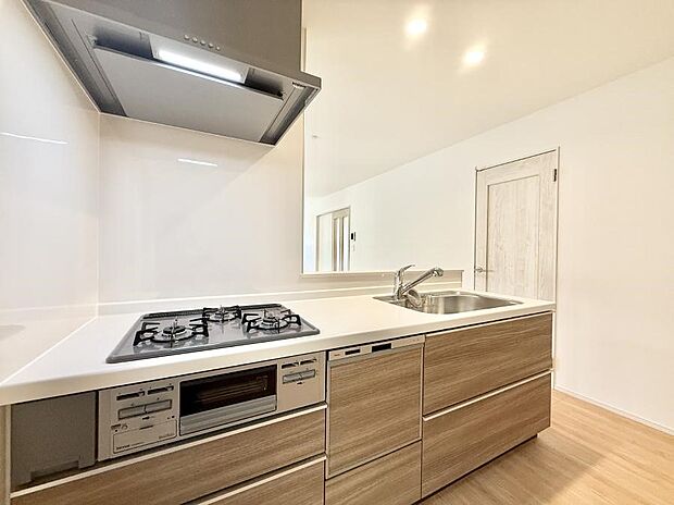 ■シンプルで機能的、毎日使いやすいキッチン