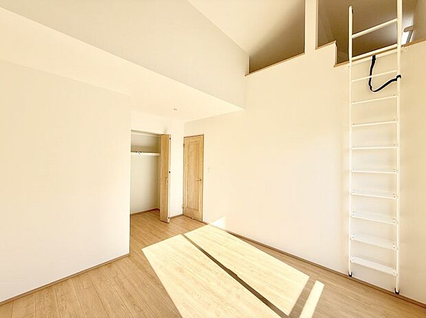 ■静かな洋室で読書や趣味に集中できる場所