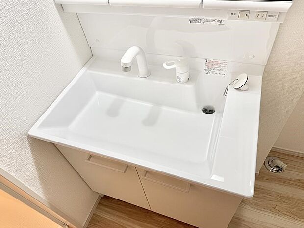 ■手洗いや顔を洗う時も快適に使える便利なシャワー