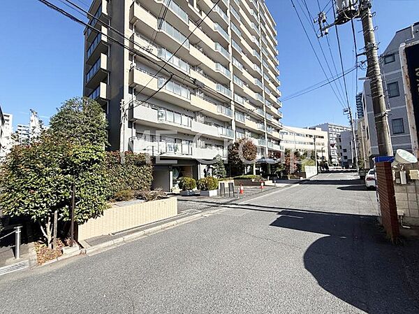 ■管理の行き届いたエントランスで安心して暮らせる環境です
