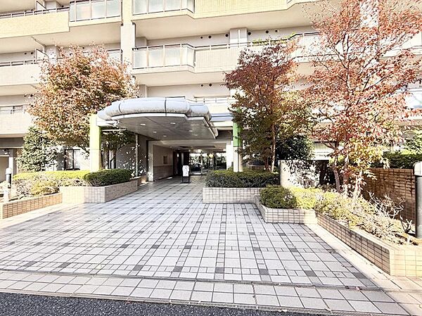 ■管理の行き届いたエントランスで安心して暮らせる環境です