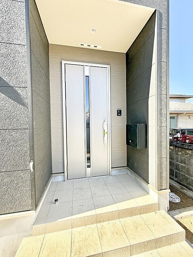 ■ 心地よい暮らしへとつながる、温かい玄関