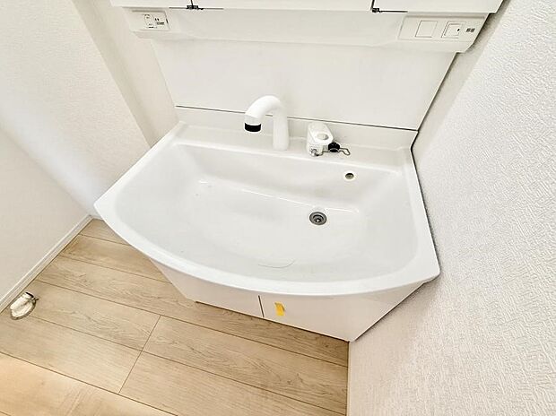 ■手洗いや顔を洗う時も快適に使える便利なシャワー