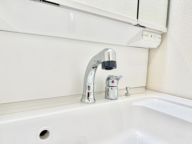 ■手洗いや顔を洗う時も快適に使える便利なシャワー