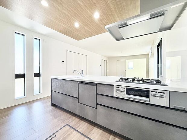 ■家族の絆を深める、温もりのあるキッチン