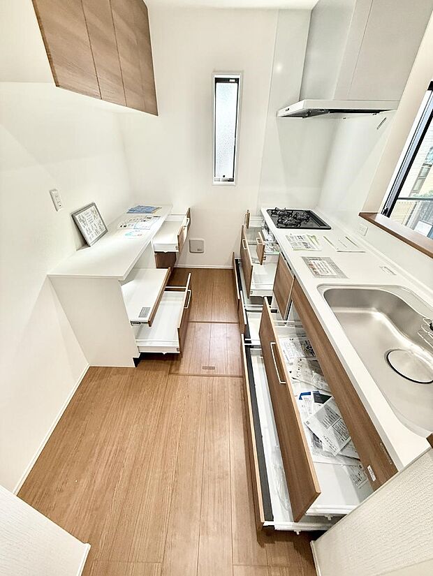 ■家族の絆を深める、温もりのあるキッチン