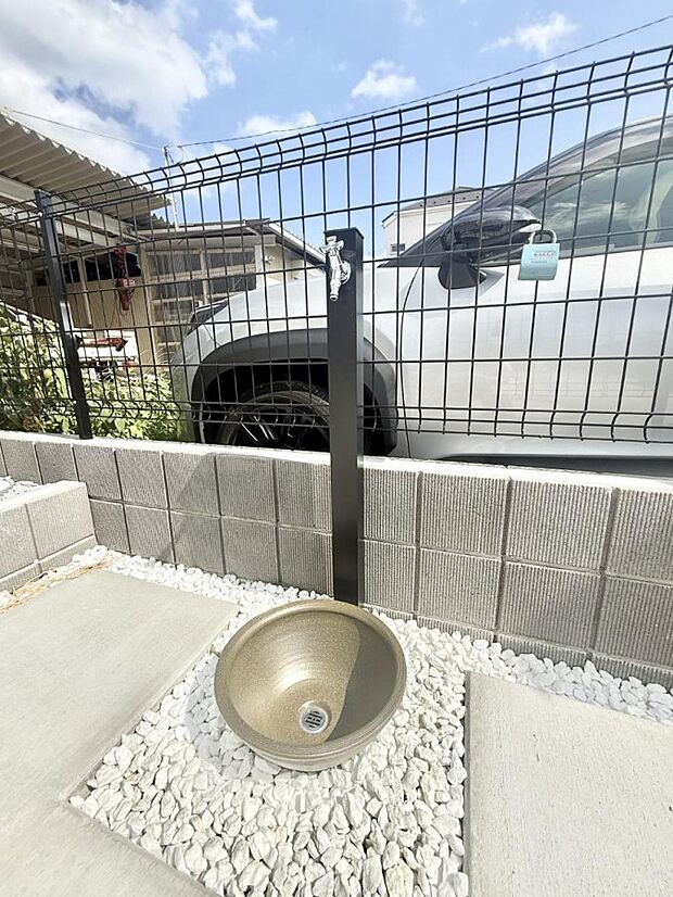 2号棟 ■ガーデニングや洗車などの際に大活躍な屋外立水栓