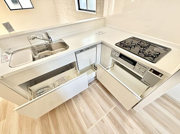 ■美味しい時間が生まれる、笑顔あふれるキッチン