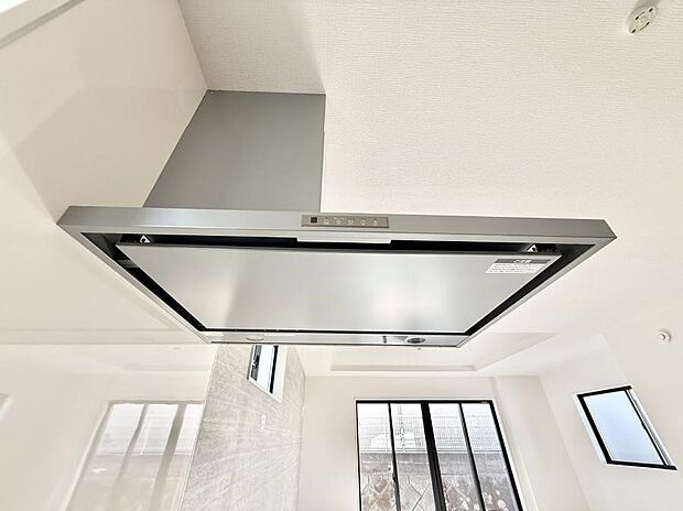 ■調理時の蒸気や匂いが換気扇に誘導され、効率的に排煙ができます。