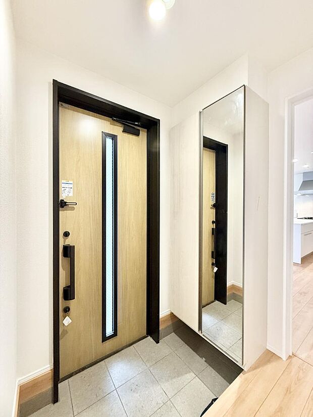 ■ 毎日を気持ちよく迎える、明るく温もりのある玄関